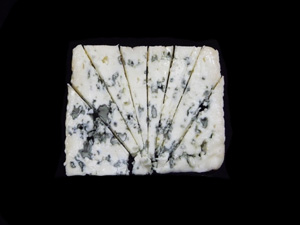 Découpe du fromage bleu